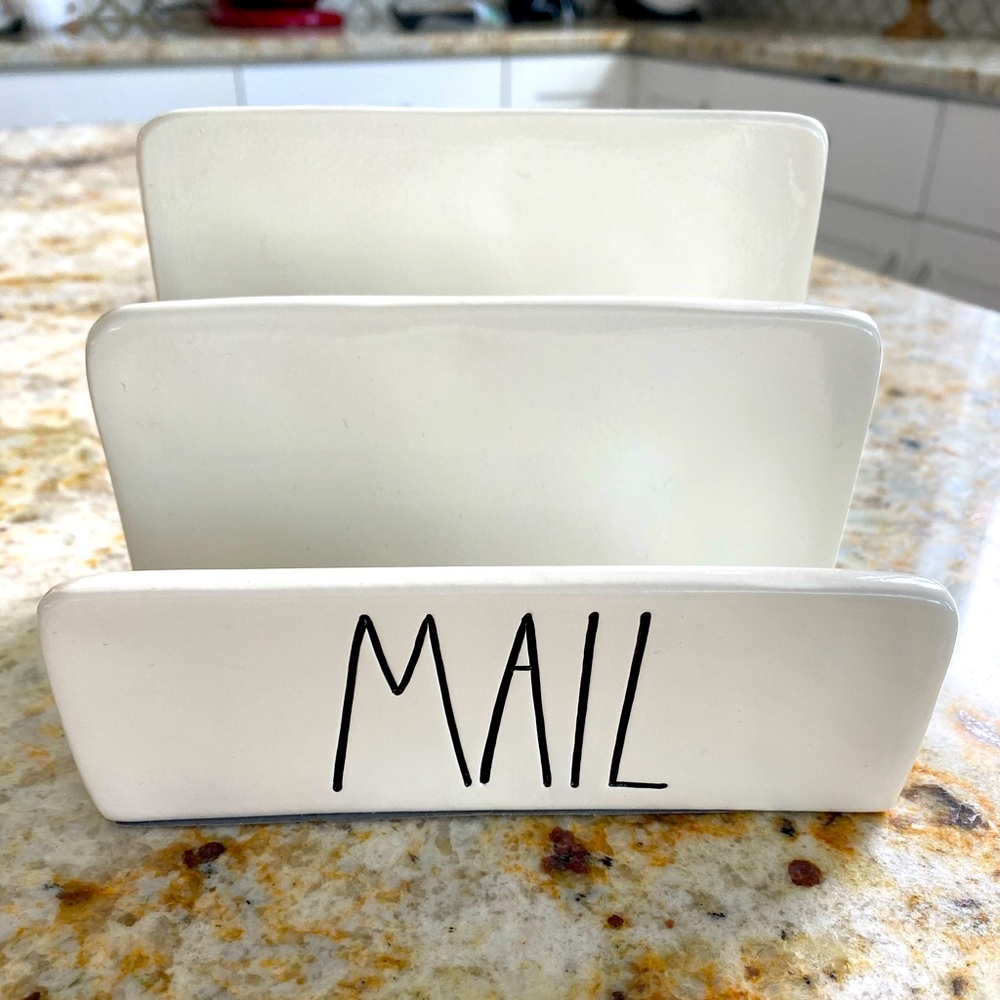 Rae Dunn “mail” NWT!